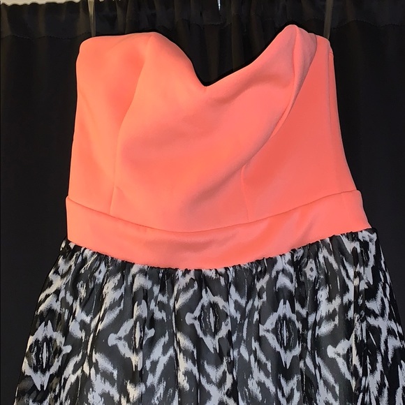 Dress - Picture 3 of 4